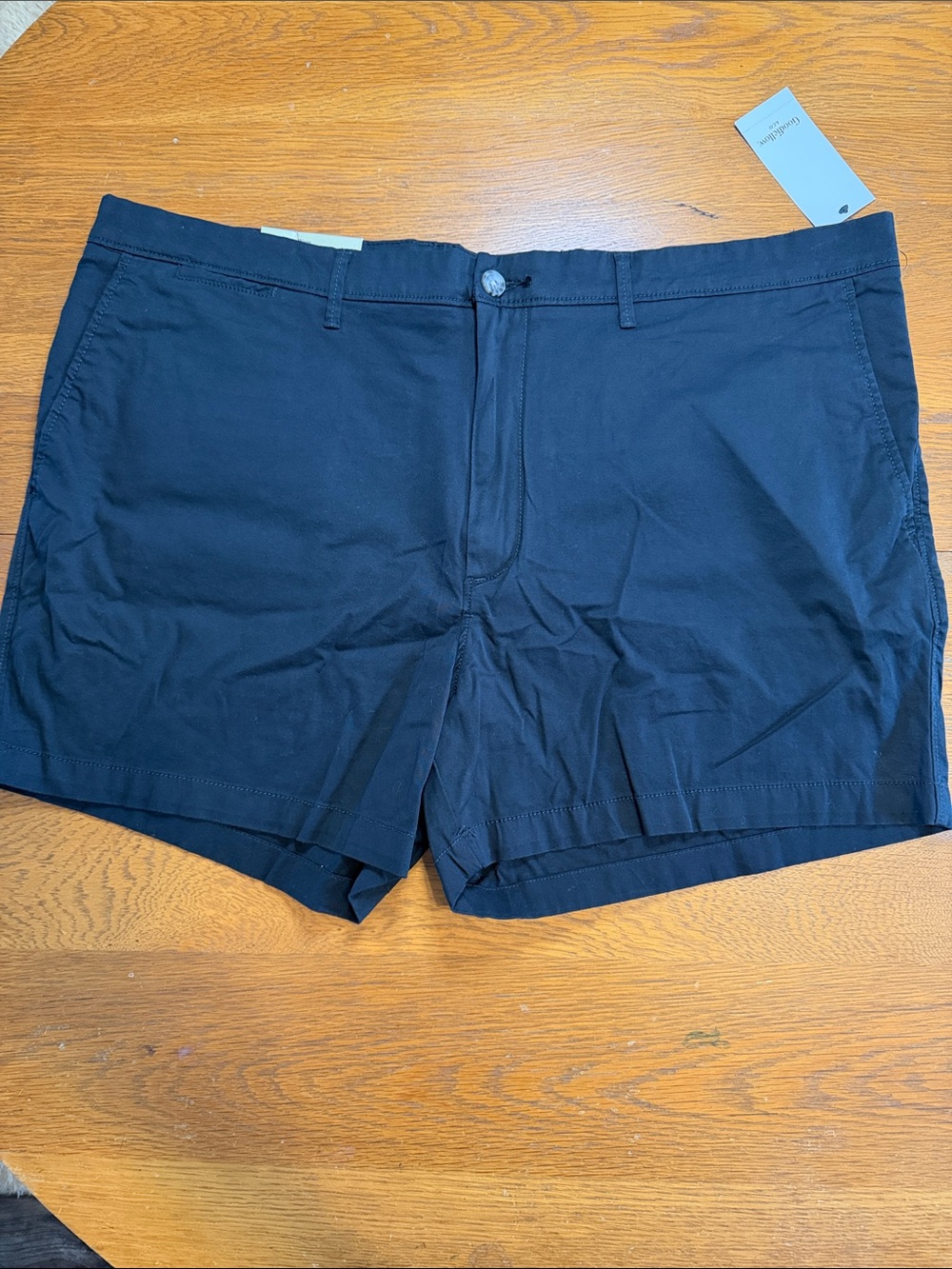 Goodfellow & Co size 42 Black Flat-Front Men's Shorts- NWT